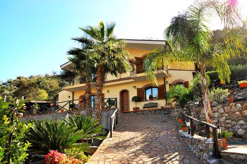 VillaGiulia Taormina Riviera Wonderful Villa&Pool!