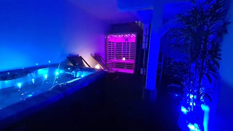 The "casa cozy love", with private jacuzzi and sauna