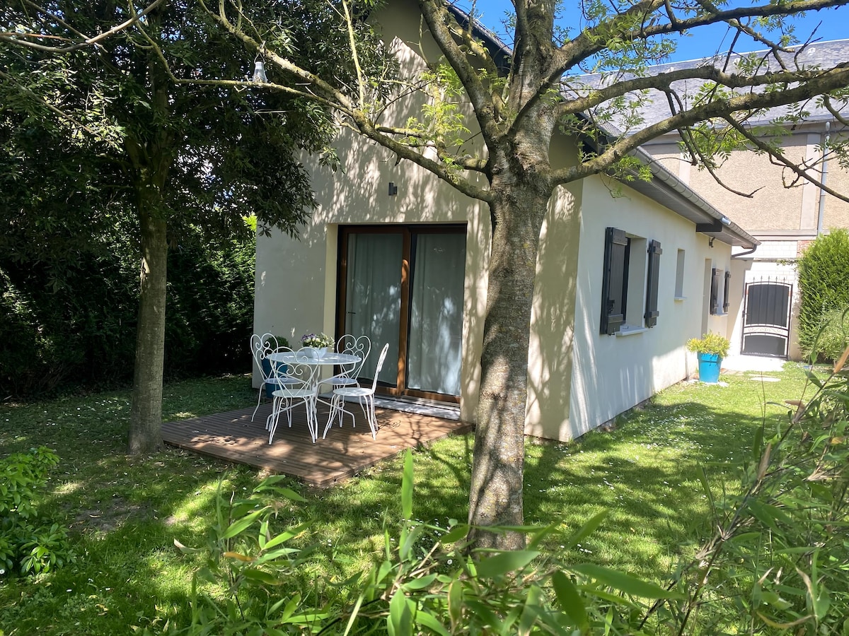 Top Airbnb: "Escapade Verte Marine" gîte near the sea in Criel Sur Mer