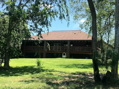 HillCreekHideaway-Spacious/Peaceful/Coffee Bar/EV