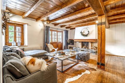 Rustic Rehabilitated Apartment El Tarter HUT:07663