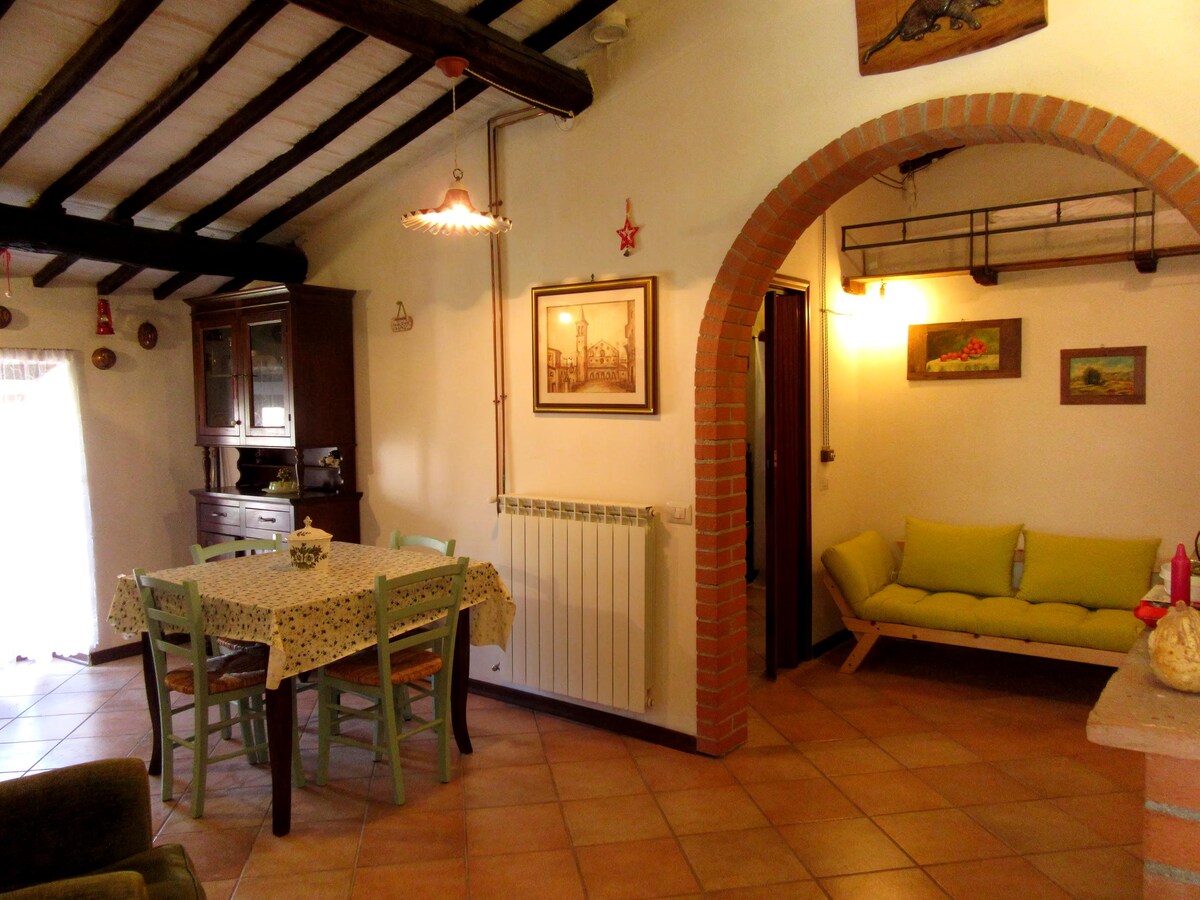 Top Airbnb: "Moro Gelso" Holiday Home in Umbria