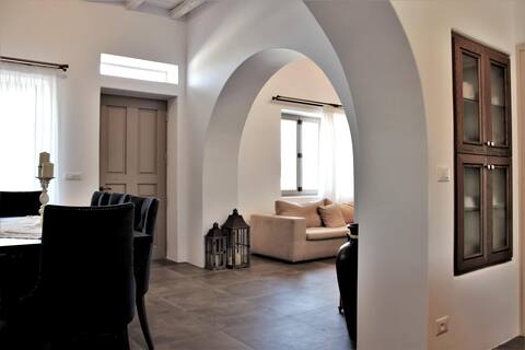 Katsaros Residence
