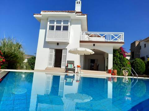 Villa in Kyrenia with private pool