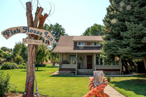 Main House, Fish House Inn