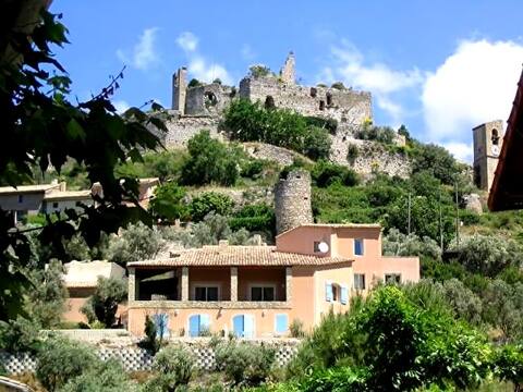 Come  enjoy the charm of the Bastide de la Tour