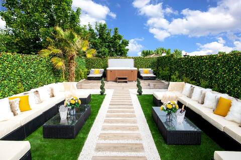 Luxury Cottage - City Center - For Large Groups
