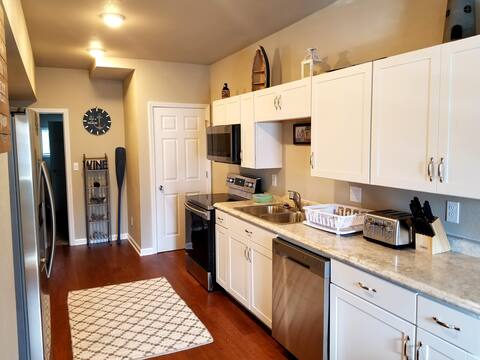 DJ's Destination U.P. (809) - 4 Bedroom & Two Bath