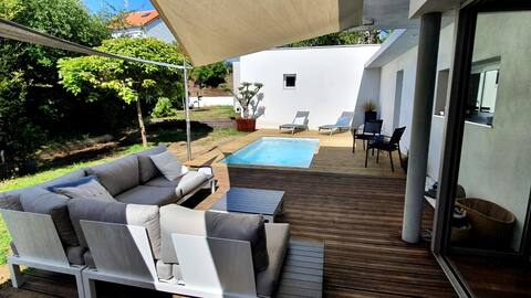 Architect's house & heated pool in South Tours