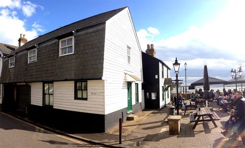 Billet Wharf House