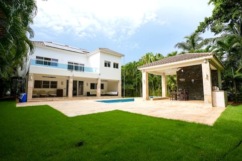 Modern Villa in Metro Country Club Juan Dolio