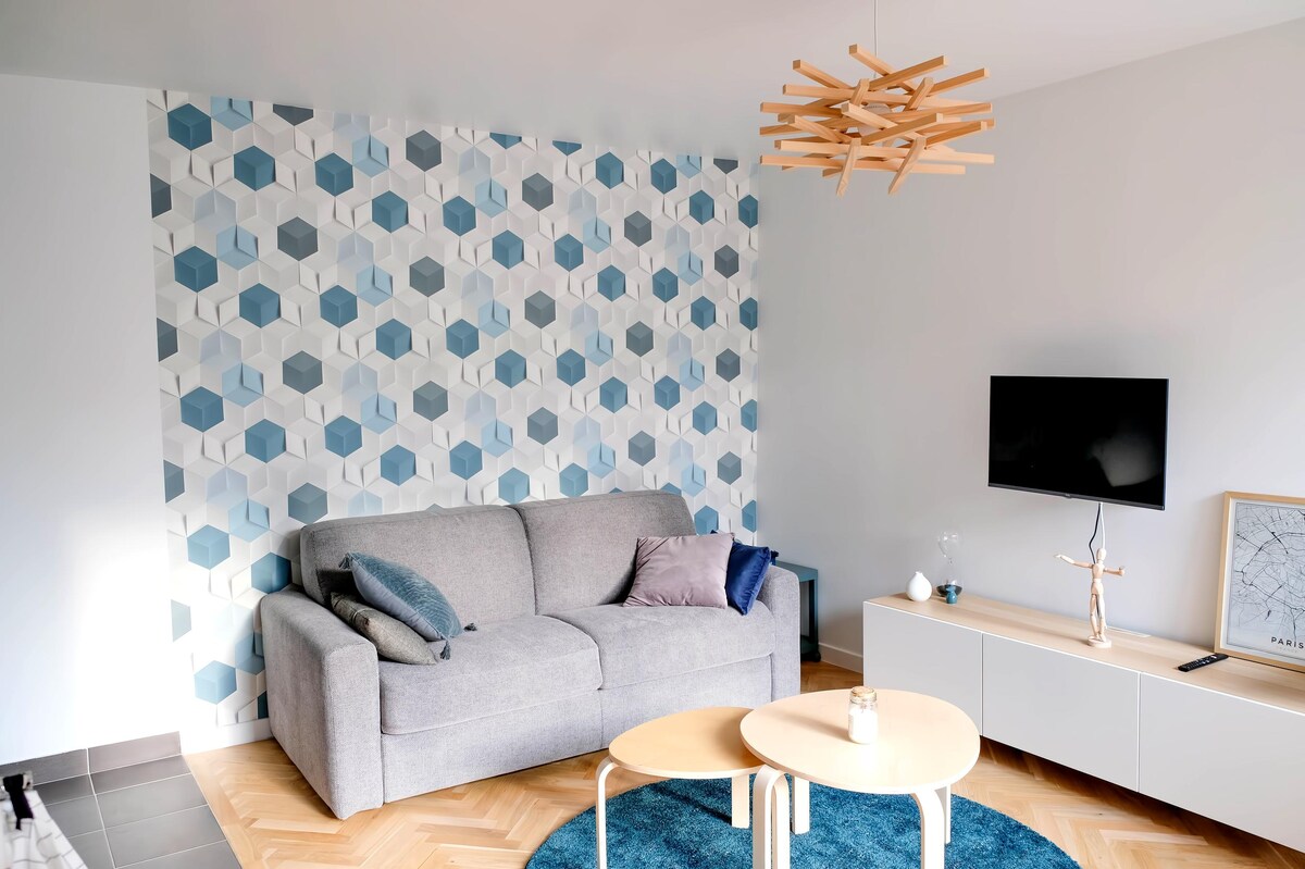 Top Airbnb: Direct access Paris Chatelet métro line 11 (22 min à Rosny Sous Bois