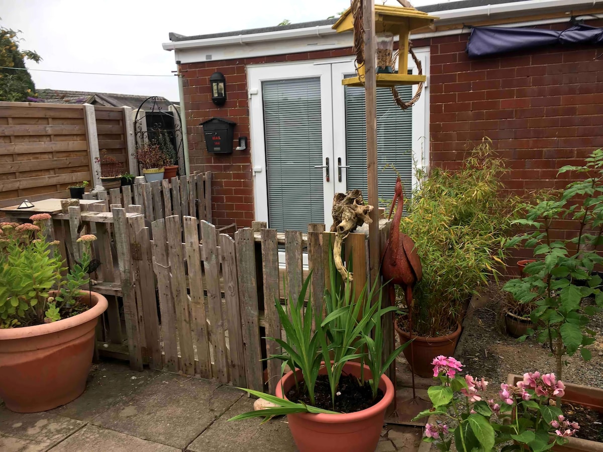 Top performing Airbnb: The Garden Room in Shrewsbury
