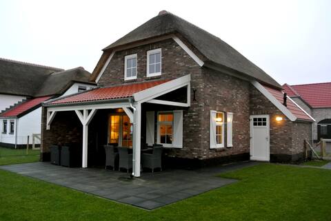 Luxury holiday villa with private sauna in Limburg