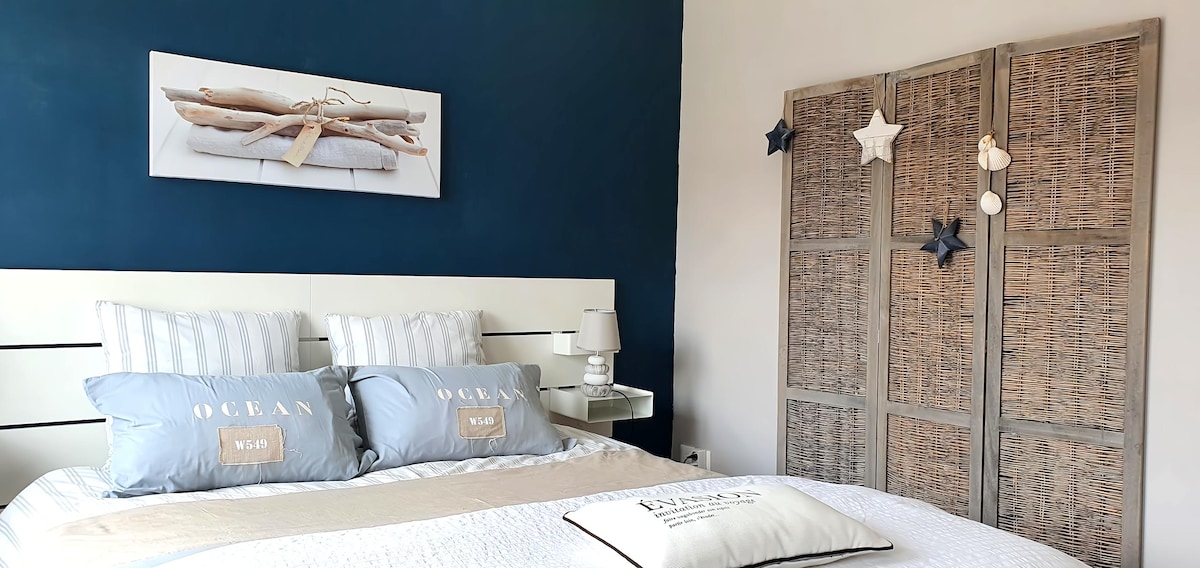 Top Airbnb: "Au gré du vent" apartment, the Semaphore in Fort Mahon Plage