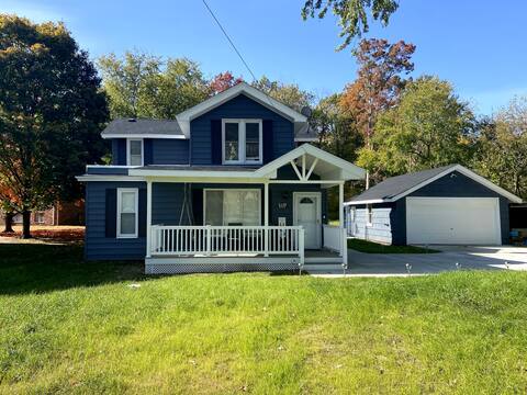 Newly Remodeled,Comfy Home w/Large Fenced Yard