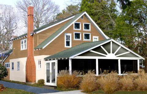 1.5 BLKS TO BEACH-Sleeps 18-Luxury!