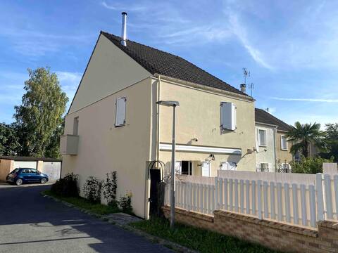 Chez Manu Furniture Rated 2*  3 Bedroom 6 People