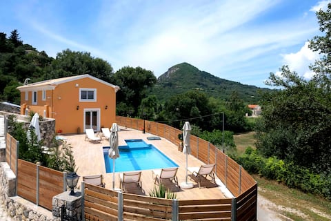 Serene Mountainside Home with Private Pool