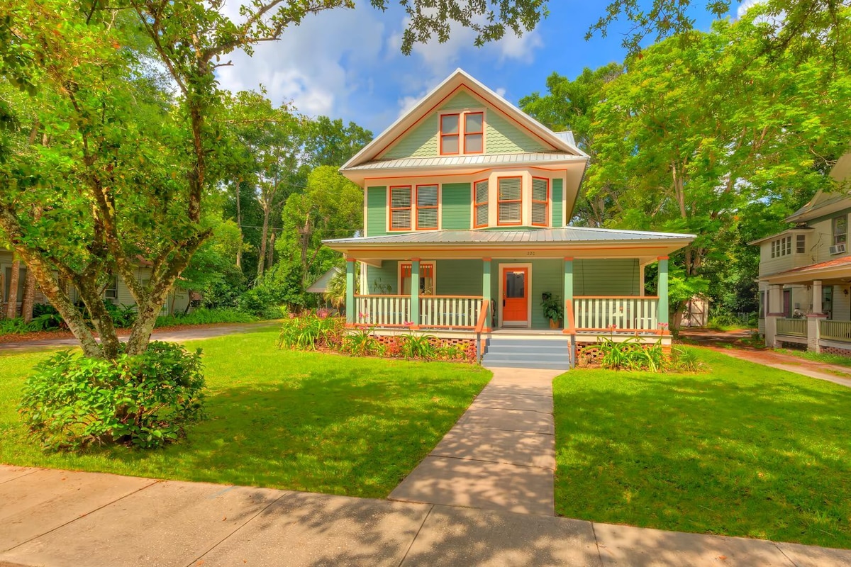 1912 Historic 3 Story,  Just steps from Downtown!