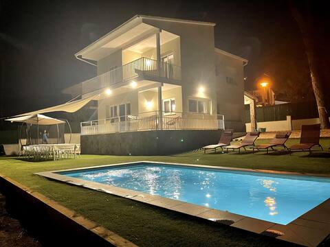 Magnificent villa with pool. Costa Brava Villa.