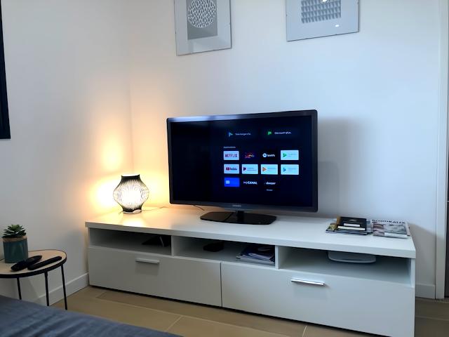 Top performing Airbnb: Air-conditioned and equipped wooden annex in Villenave D'ornon