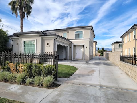 Brand New 3 Bdrm 2.5 Bath Fully Furnished House
