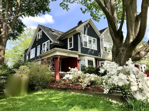 Bryn Mawr Village, PA