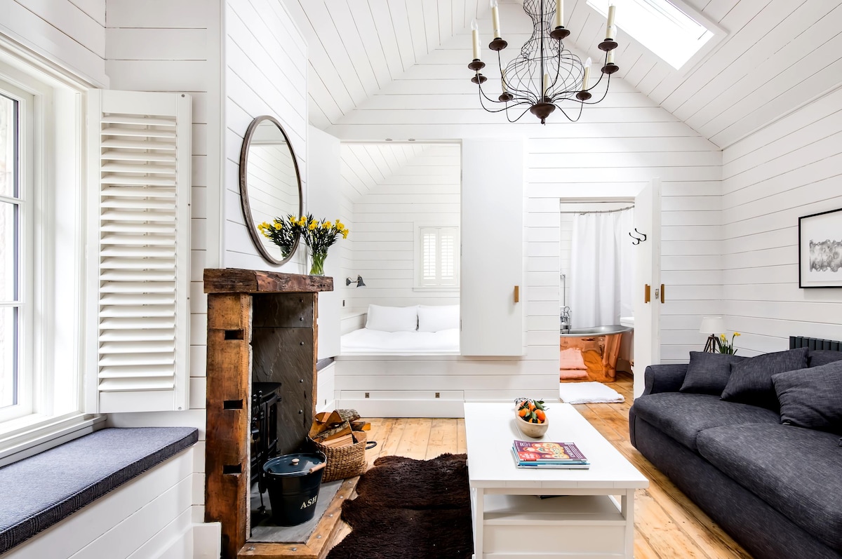 Top performing Airbnb: Romantic Cottage Retreat near Lancaster Castle in Lancaster