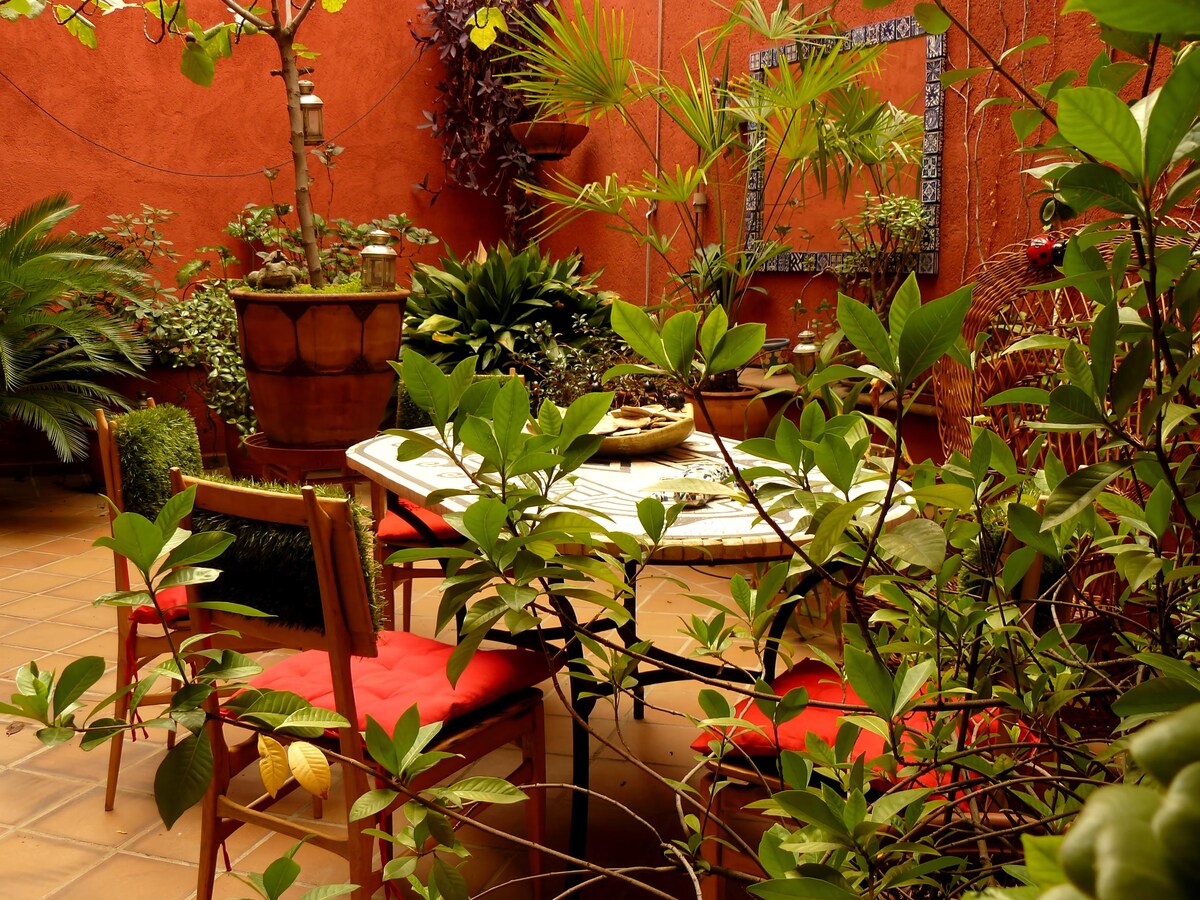 Top performing Airbnb: Nice Loft "The warrior's rest" Retiro/Atocha in Retiro