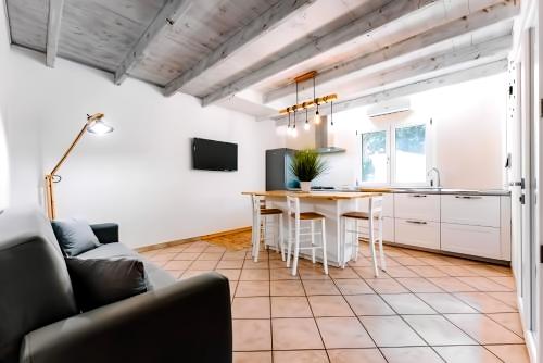 Leistungsstarkes Airbnb: Casa Bea 400 meters from the sea, vacation in Chia Sardinia in Sardegna