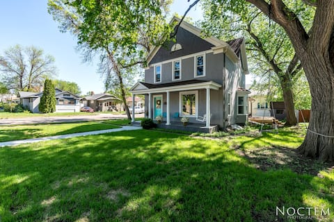 Refurbished Retreat/4 bed/2bath/great for families