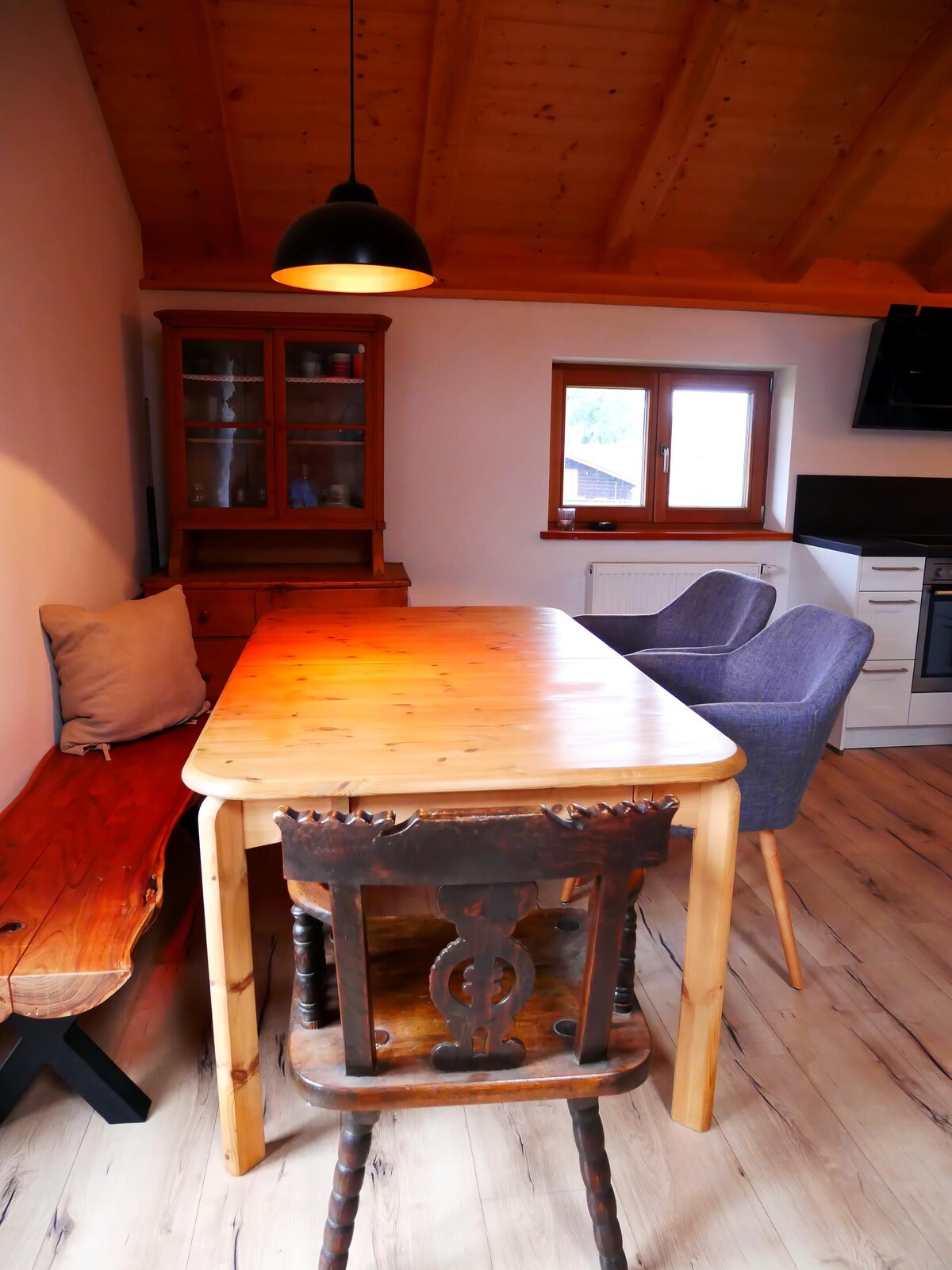 Airbnb performant: Cozy two-room apartment with balcony à Rosenheim