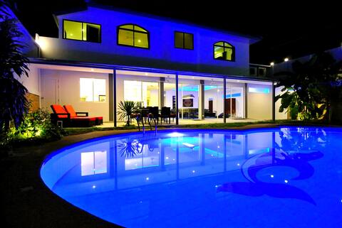 Penthouse Mansion Pool Villa Pattaya