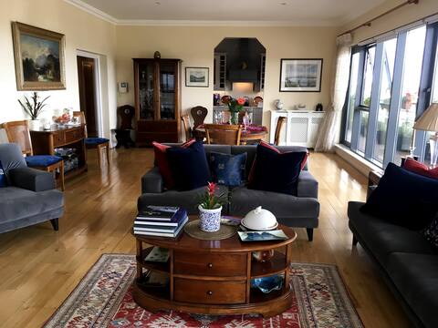 Penthouse Sleeps 6 Spectacular Views of Dublin Bay