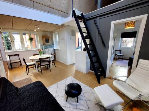 The little Atelier. Close to town, S-train and forest.