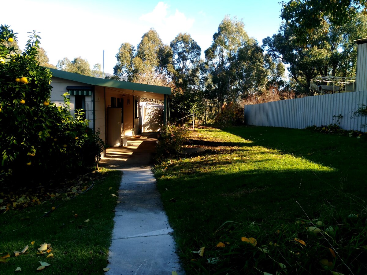 Popular Airbnb listing: Puggle Cottage in Alpine Shire