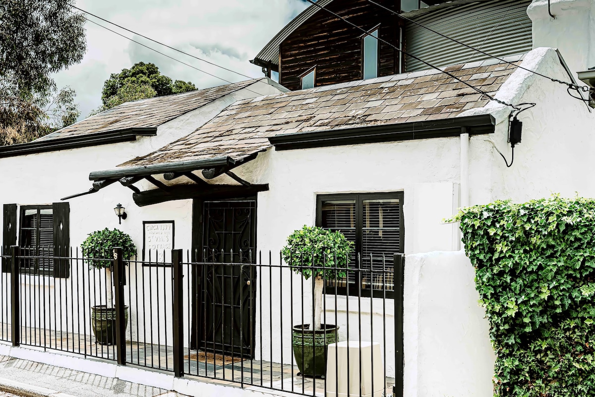 Leistungsstarkes Airbnb: Top Pick - City Cottage w/ Parking in Adelaide
