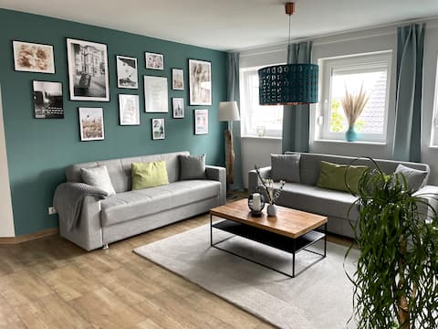 *100 sqm apartment*6 persons*city limits of Berlin*