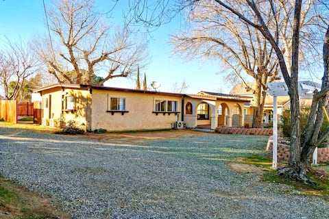 Lancaster/Quartz Hill Humble/Peaceful/Quiet Casita