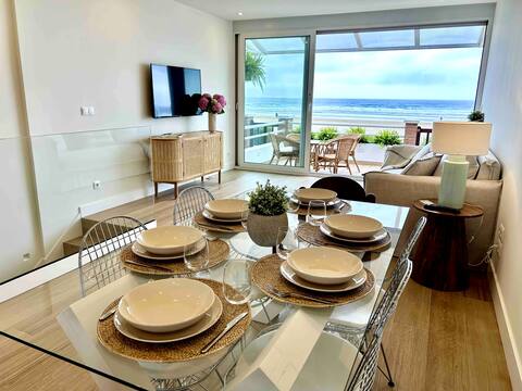 Duplex right on the beach in Berria (Santoña)