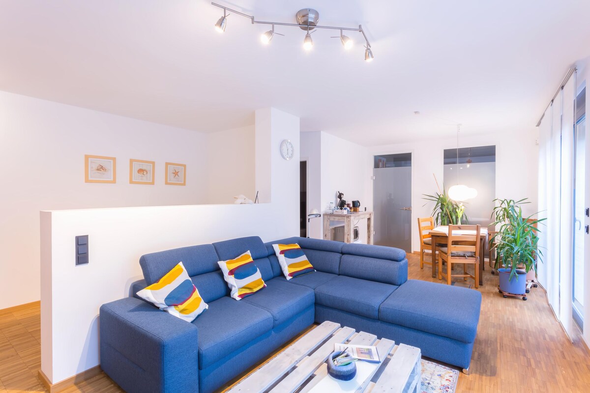 Top performing Airbnb: 1-room apartment near Frankfurt in Westend