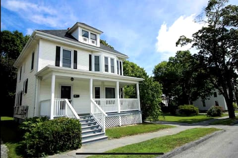 Close to Restaurants, Acadia, Casino, Concerts!