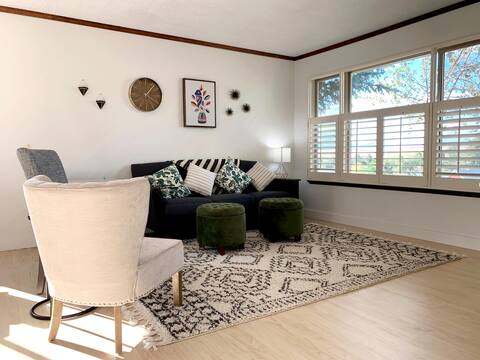 Great Views and Bright, Clean Home in Enterprise!