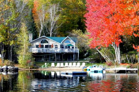 Lake House: Great for Families/Groups, Waterfront