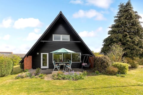 Lovely house in Snogebæk - close to the beach