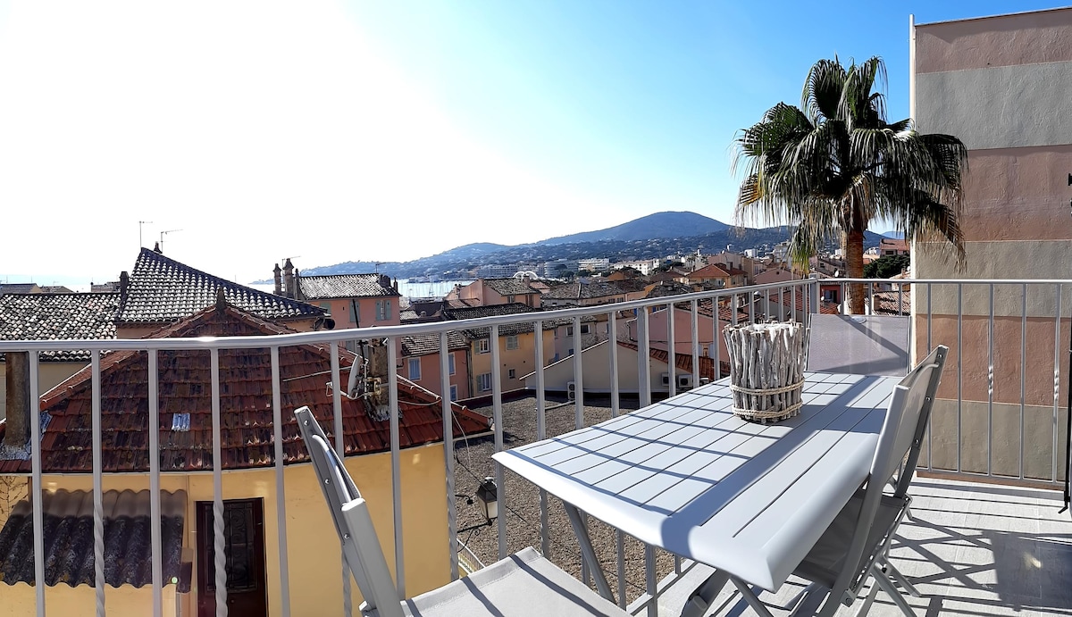 Top performing Airbnb: Coeur Ste Maxime Sea View in Sainte Maxime