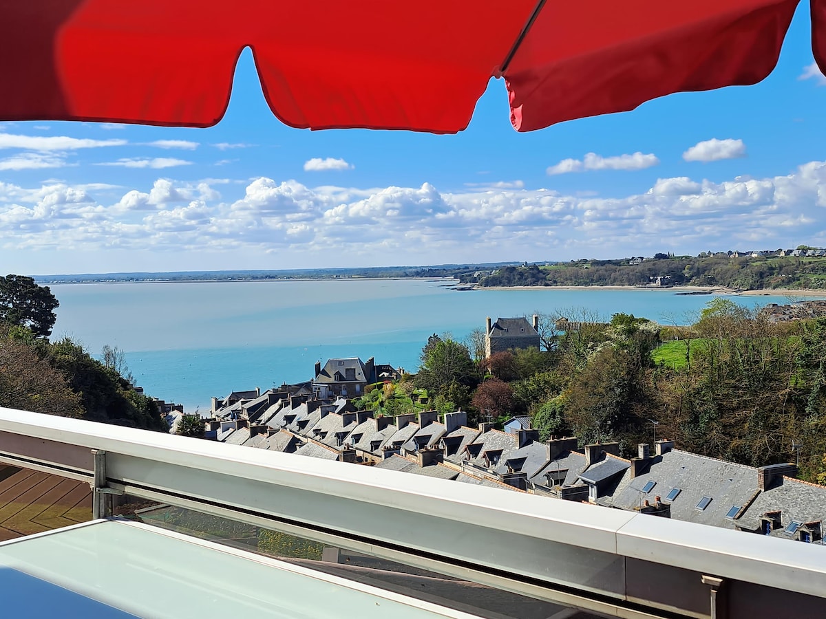 Top Airbnb: Les Terrasses de Cancale Panoramic Sea View in Cancale