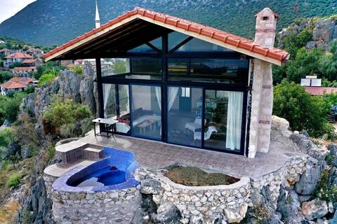 Şiir Ev Neruda (Panaromic Kekova view Stone House)