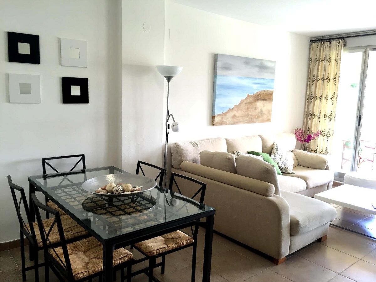Top Airbnb: Stylish & cosy 3 bed apartment in Benicàssim / Benicasim